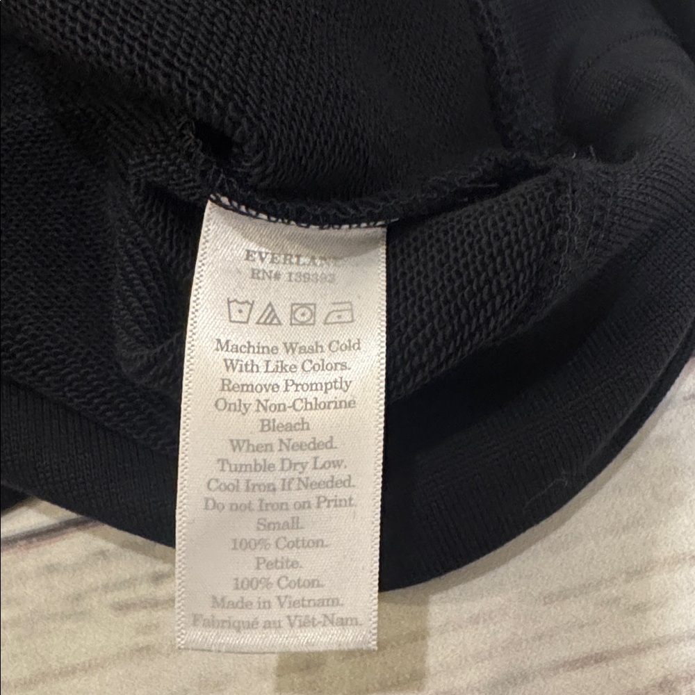 NWOT  EVERLANE 100% Human Typography Crewneck‎ Sweatshirt Black Size Small - Picture 12 of 12